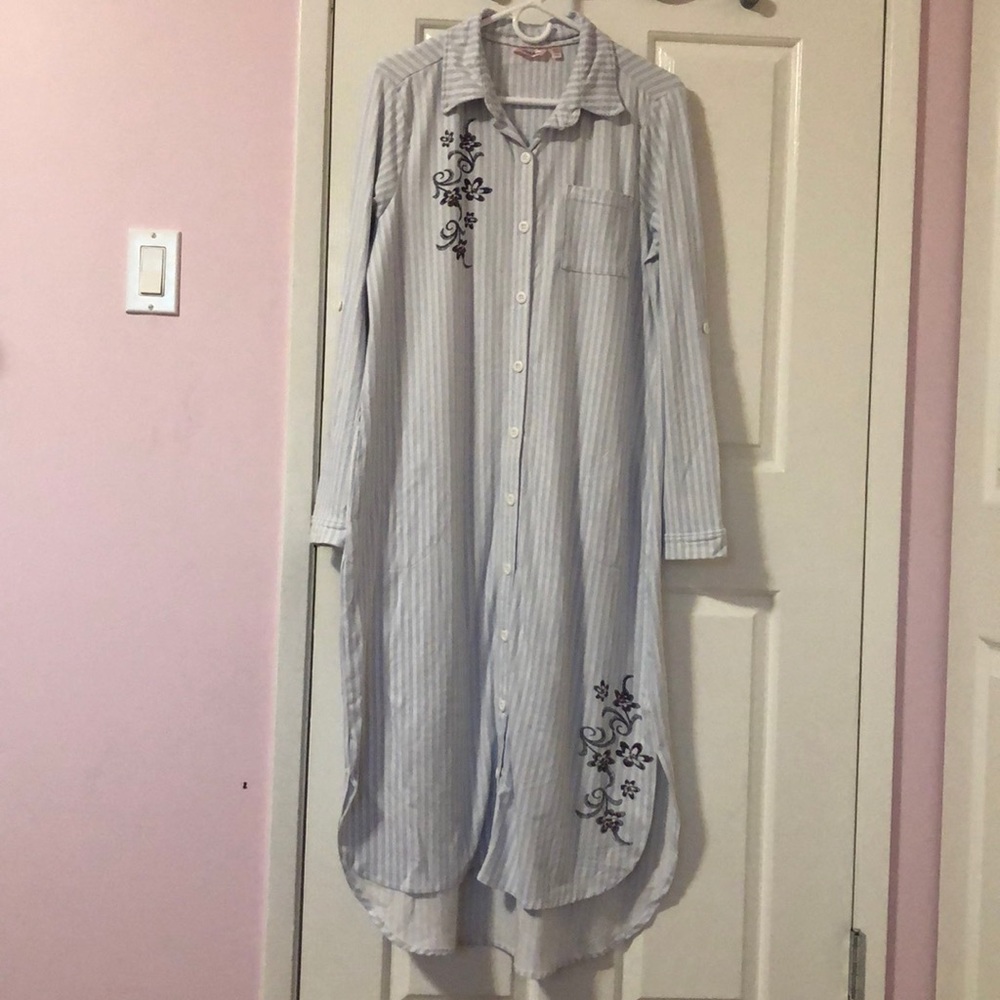La Vie en Rose Blue Striped Embroidered Sleepshirt